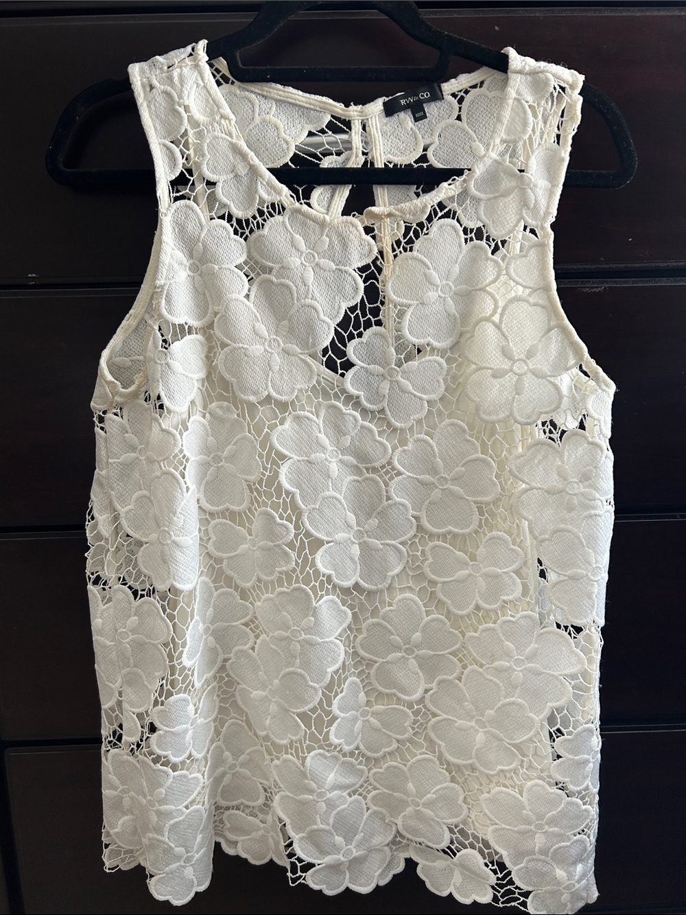 RW&CO. Cream Floral Lace Sleeveless Shell